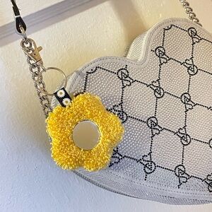 Florecita 🌼 Keychain with Mirror
